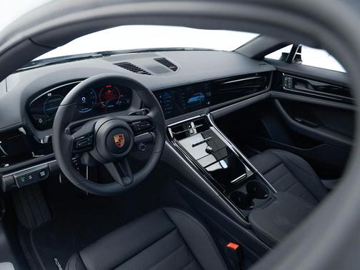 2026 Porsche Panamera 