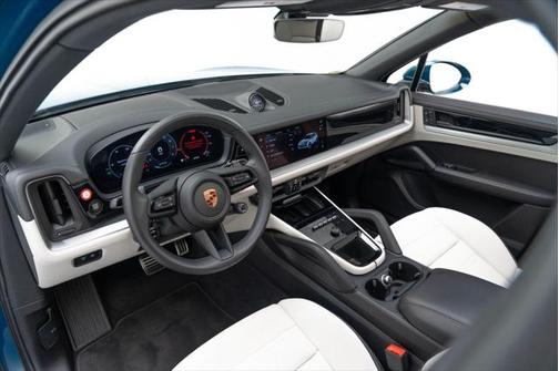 2024 Porsche Cayenne S