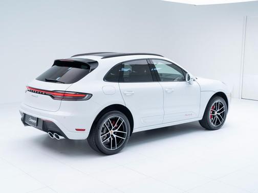 2026 Porsche Macan S