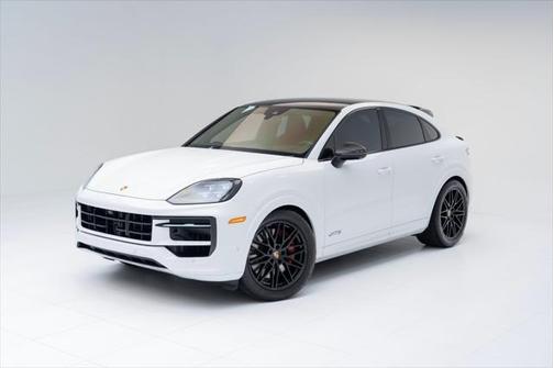2025 Porsche Cayenne GTS