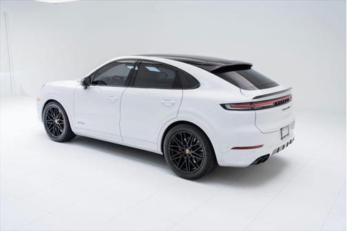 2025 Porsche Cayenne GTS
