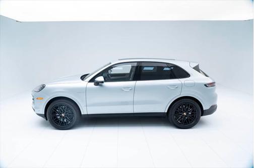 2025 Porsche Cayenne E-Hybrid S