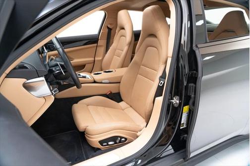2021 Porsche Panamera 4