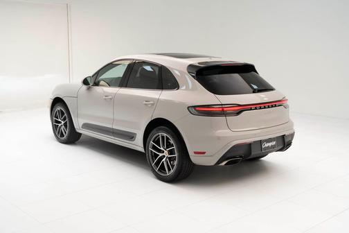 2025 Porsche Macan