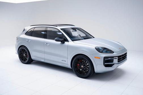 2026 Porsche Cayenne GTS