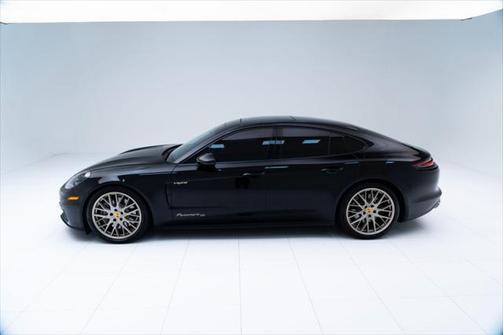 2020 Porsche Panamera E-Hybrid 4 10 Years Edition