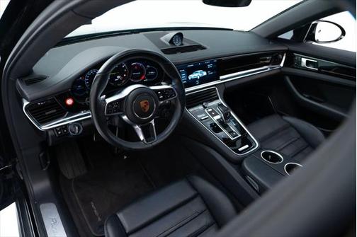 2020 Porsche Panamera E-Hybrid 4 10 Years Edition