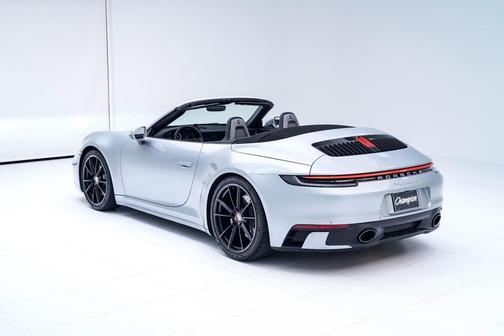 2020 Porsche 911 Carrera
