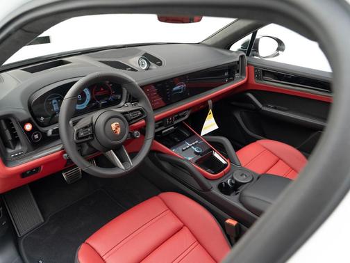 2026 Porsche Cayenne GTS