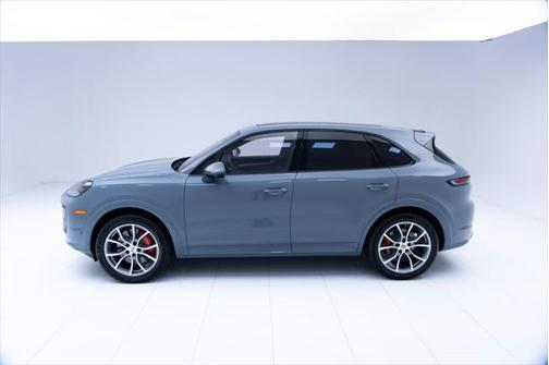 2025 Porsche Cayenne S