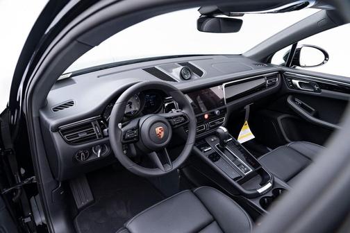 2025 Porsche Macan S