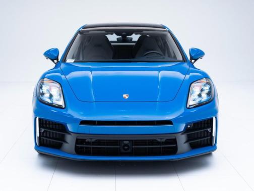 2025 Porsche Panamera 4