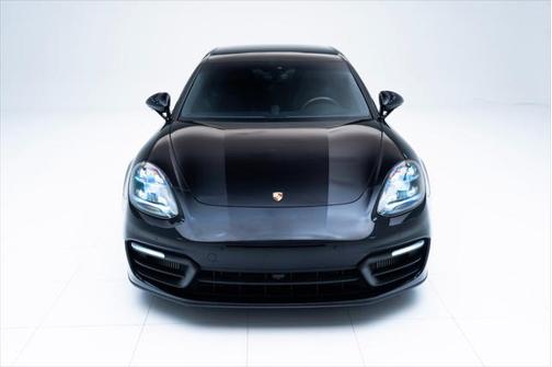 2022 Porsche Panamera Platinum Edition