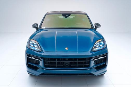 2025 Porsche Cayenne GTS