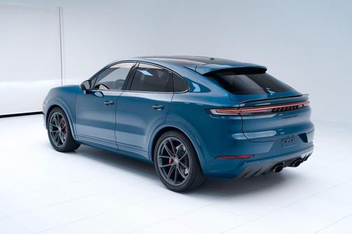 2025 Porsche Cayenne GTS