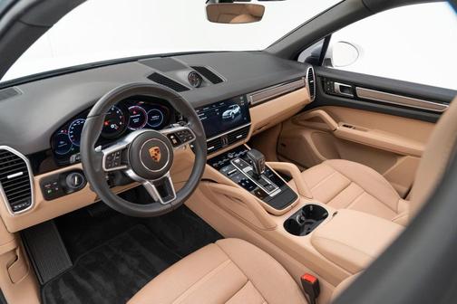 2022 Porsche Cayenne Platinum Edition