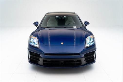 2024 Porsche Panamera 4