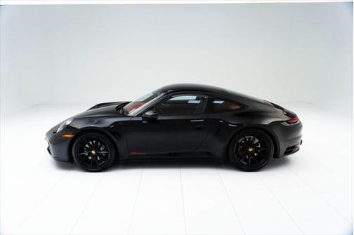 2022 Porsche 911 Carrera