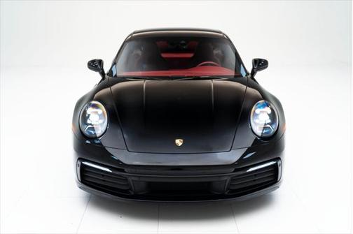 2022 Porsche 911 Carrera