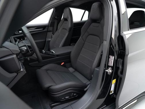 2026 Porsche Panamera 