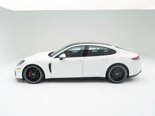 2023 Porsche Panamera 4S