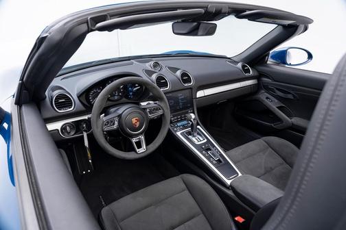 2022 Porsche 718 Spyder 