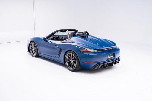 2022 Porsche 718 Spyder 