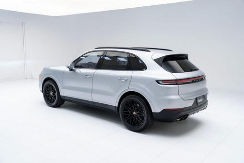 2025 Porsche Cayenne 