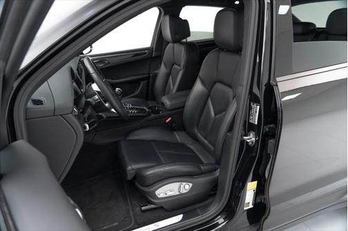 2021 Porsche Macan S