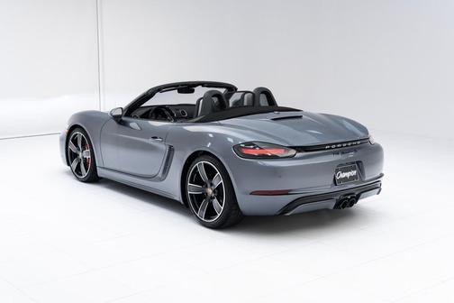 2025 Porsche 718 Boxster S
