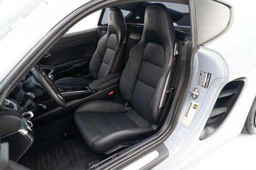 2024 Porsche 718 Cayman Style Edition