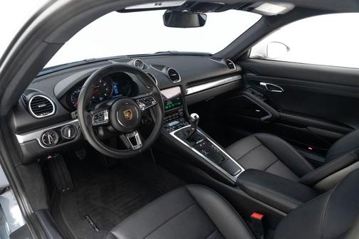 2024 Porsche 718 Cayman Style Edition