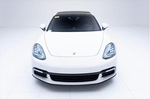 2018 Porsche Panamera Base