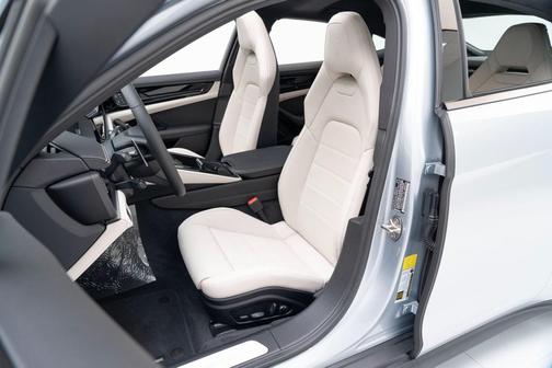 2025 Porsche Panamera
