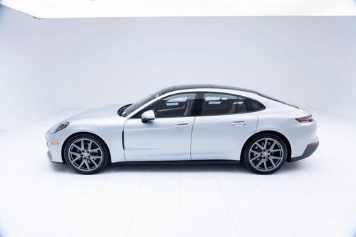 2025 Porsche Panamera