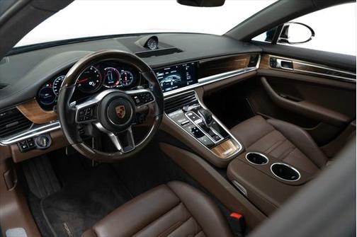 2017 Porsche Panamera 4S