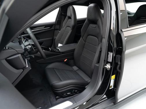 2026 Porsche Panamera 