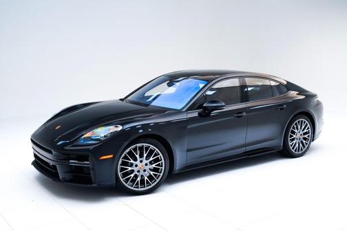 2025 Porsche Panamera 4