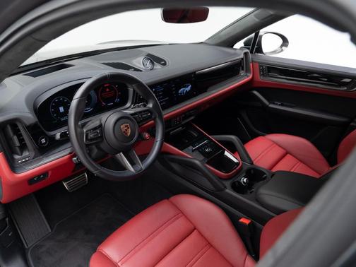 Quartzite Grey Metallic 2024 Porsche Cayenne Turbo GT