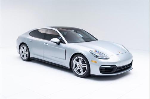 2022 Porsche Panamera RWD