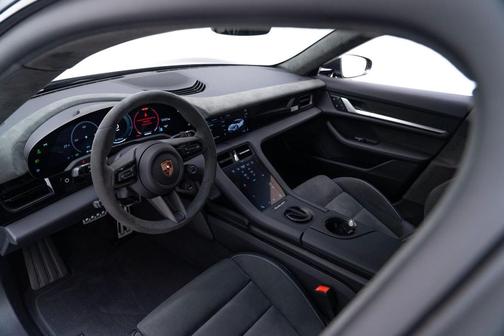 2025 Porsche Taycan Turbo GT w/Weissach Package