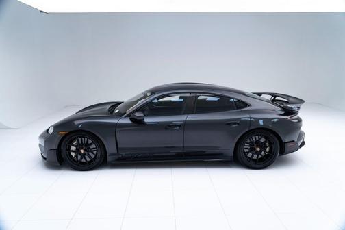 2025 Porsche Taycan Turbo GT w/Weissach Package