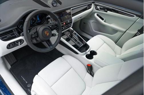 2024 Porsche Macan Base