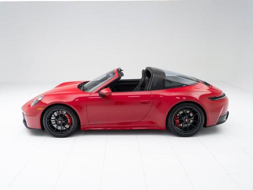 2025 Porsche 911 Targa 4 GTS