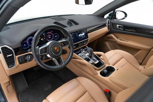 2022 Porsche Cayenne Platinum Edition