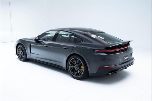 2025 Porsche Panamera E-Hybrid Turbo S