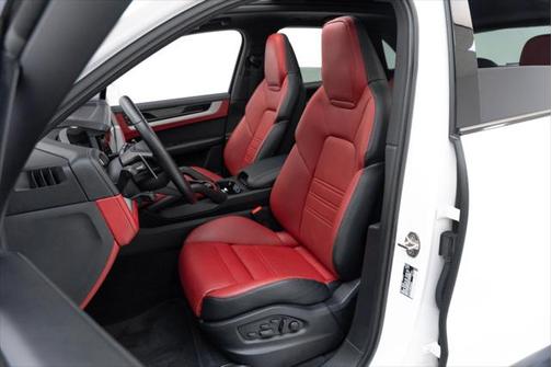 2024 Porsche Cayenne S