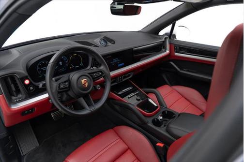 2024 Porsche Cayenne S