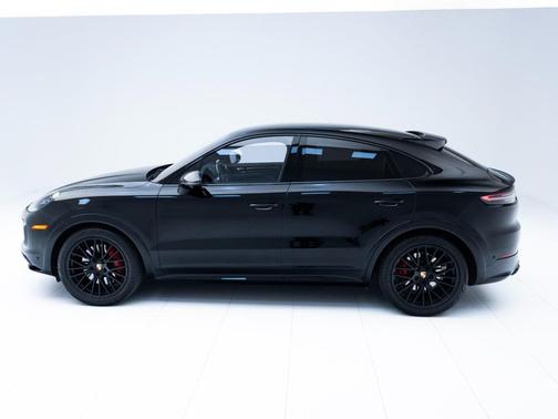 2023 Porsche Cayenne GTS