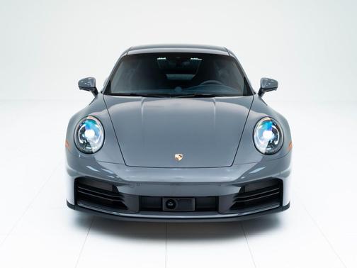 2025 Porsche 911 Carrera